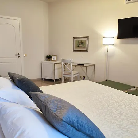 Artemis Bed and Breakfast Ραβένα
